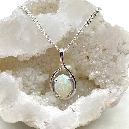 18ct White Gold Crystal Opal Pendant